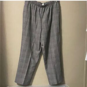 Women’s Gray plaid Pants with pink!